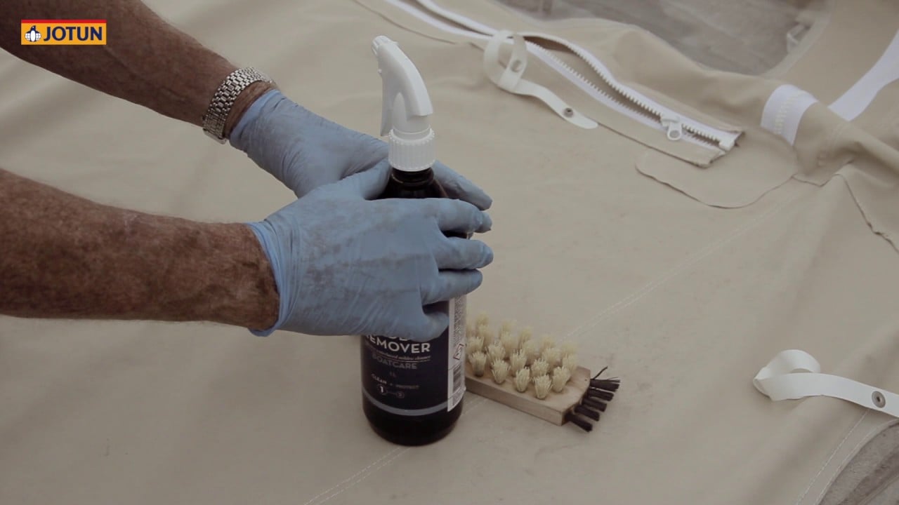 Slik vedlikeholder du tekstiler ombord i båten