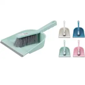 Feiebrett og kost med kort skaft – feiesett i farger