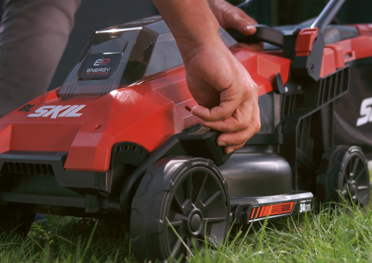 Gressklipper batt 0130ba m/lader og 2 batterier SKIL
